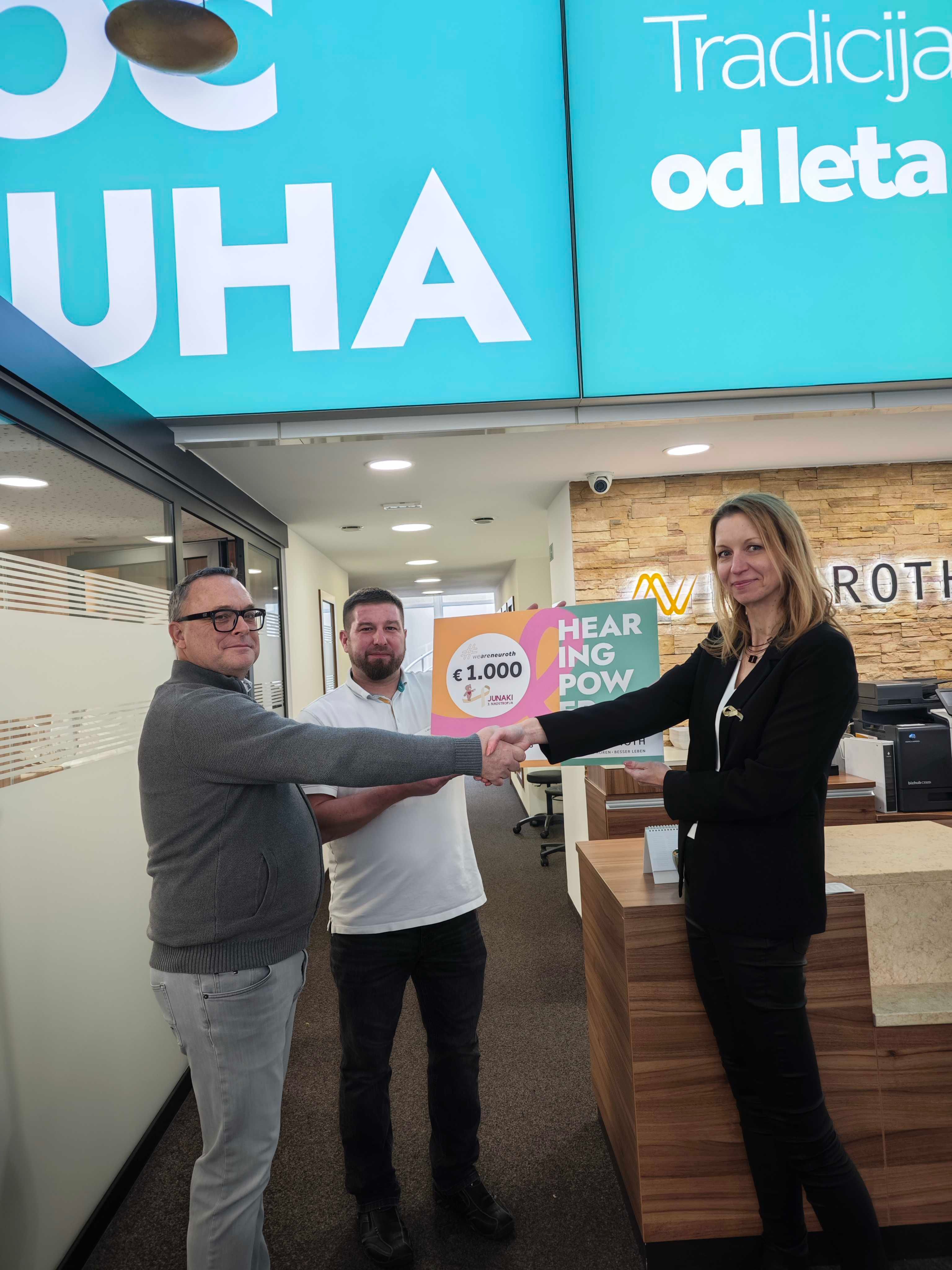 Cancer Awareness Month Spendenscheck Slowenien